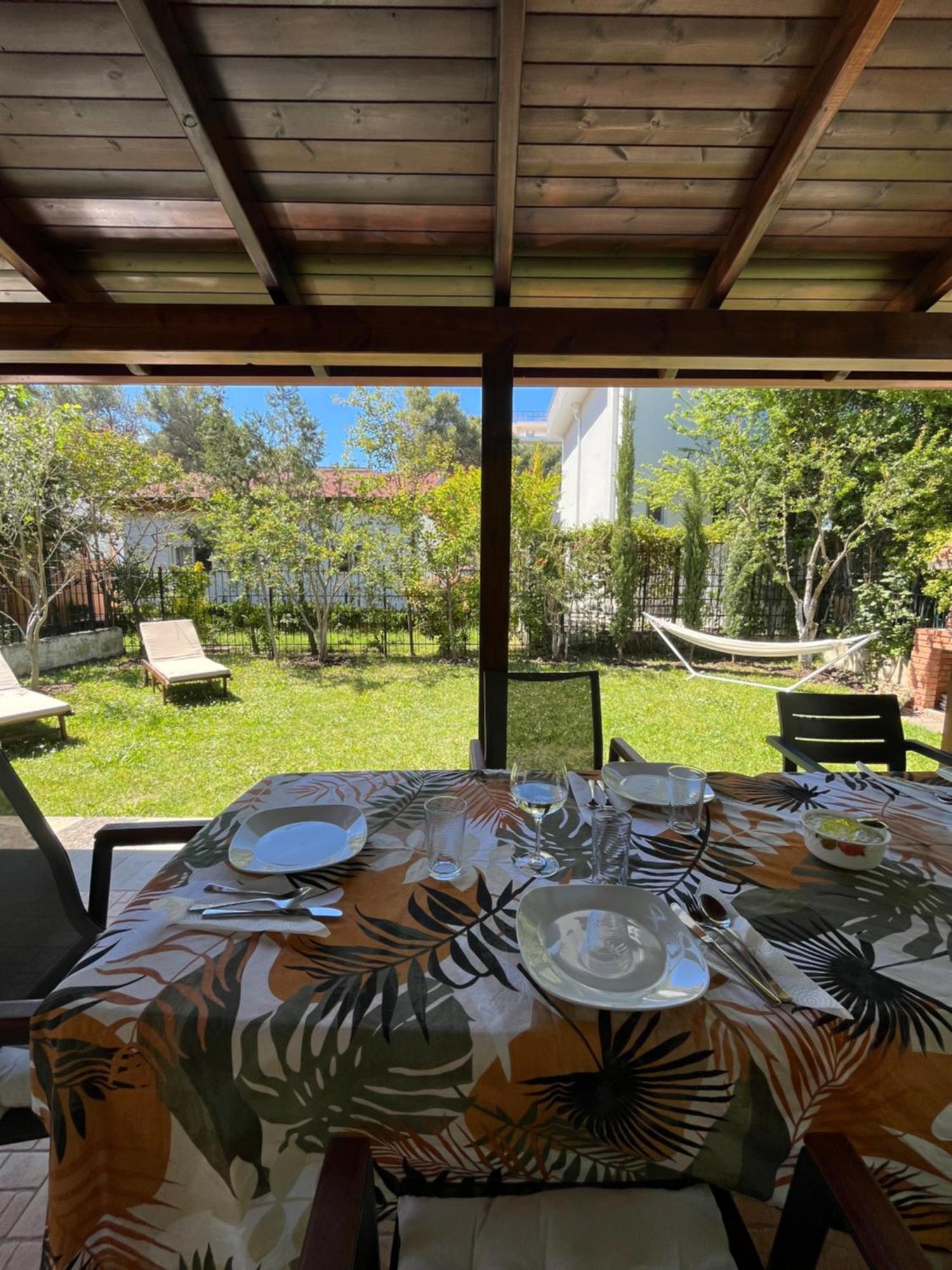 Seaside With Garden *